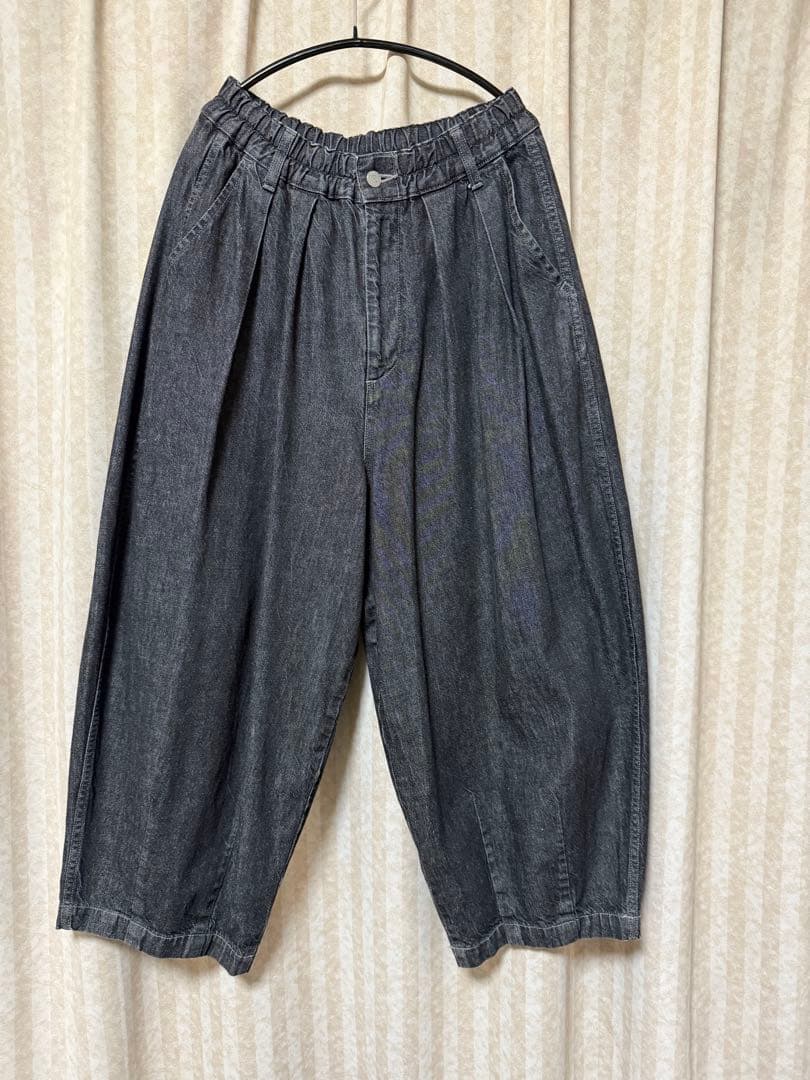 さちこ　ハーベスティ　サーカスパンツ　デニム　ブラック