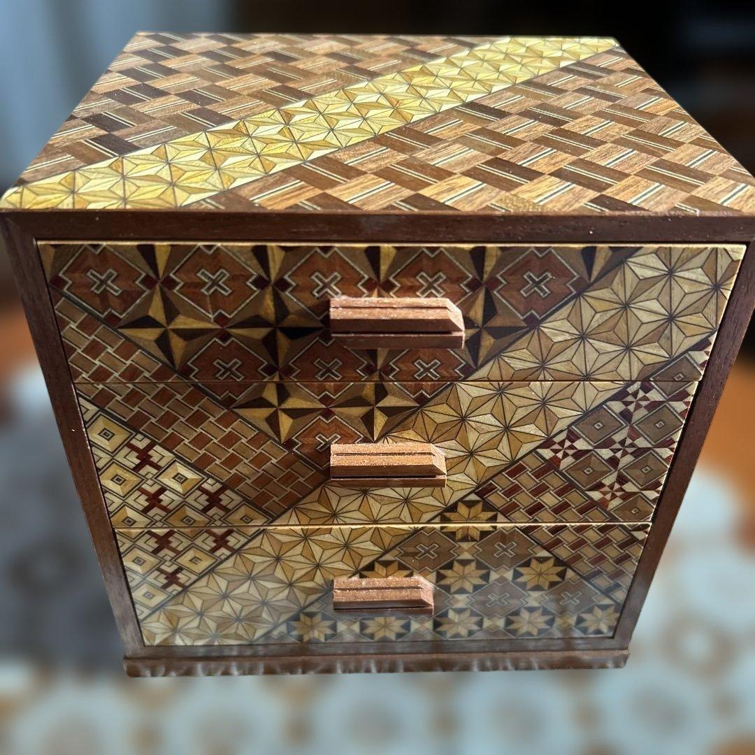 【美品】箱根寄木細工 三段小引き出し 伝統工芸 幾何学文様 木工芸