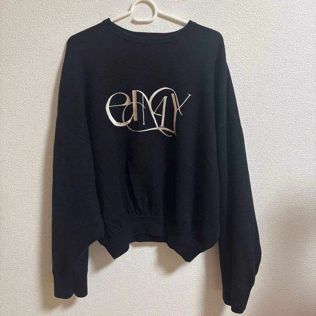 eimyブラック ロゴバイカラーニットプルオーバー - メルカリ