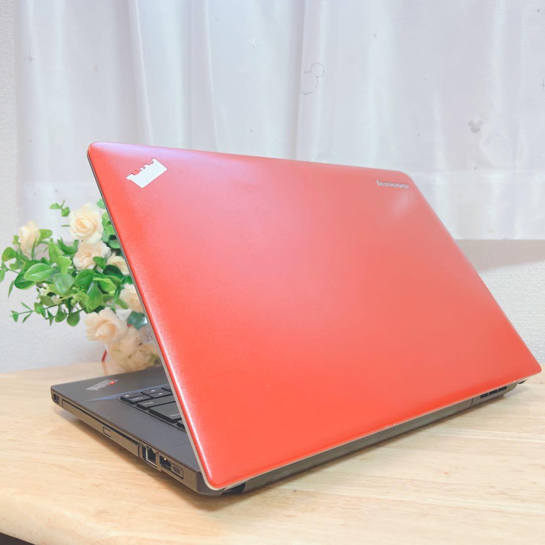 美品、メモリ8G、高速SSD、最新Win11 イラレ、オフィス2021が使える