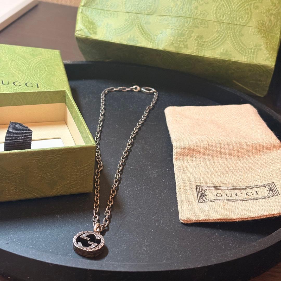 GUCCI ロゴチャーム ネックレス