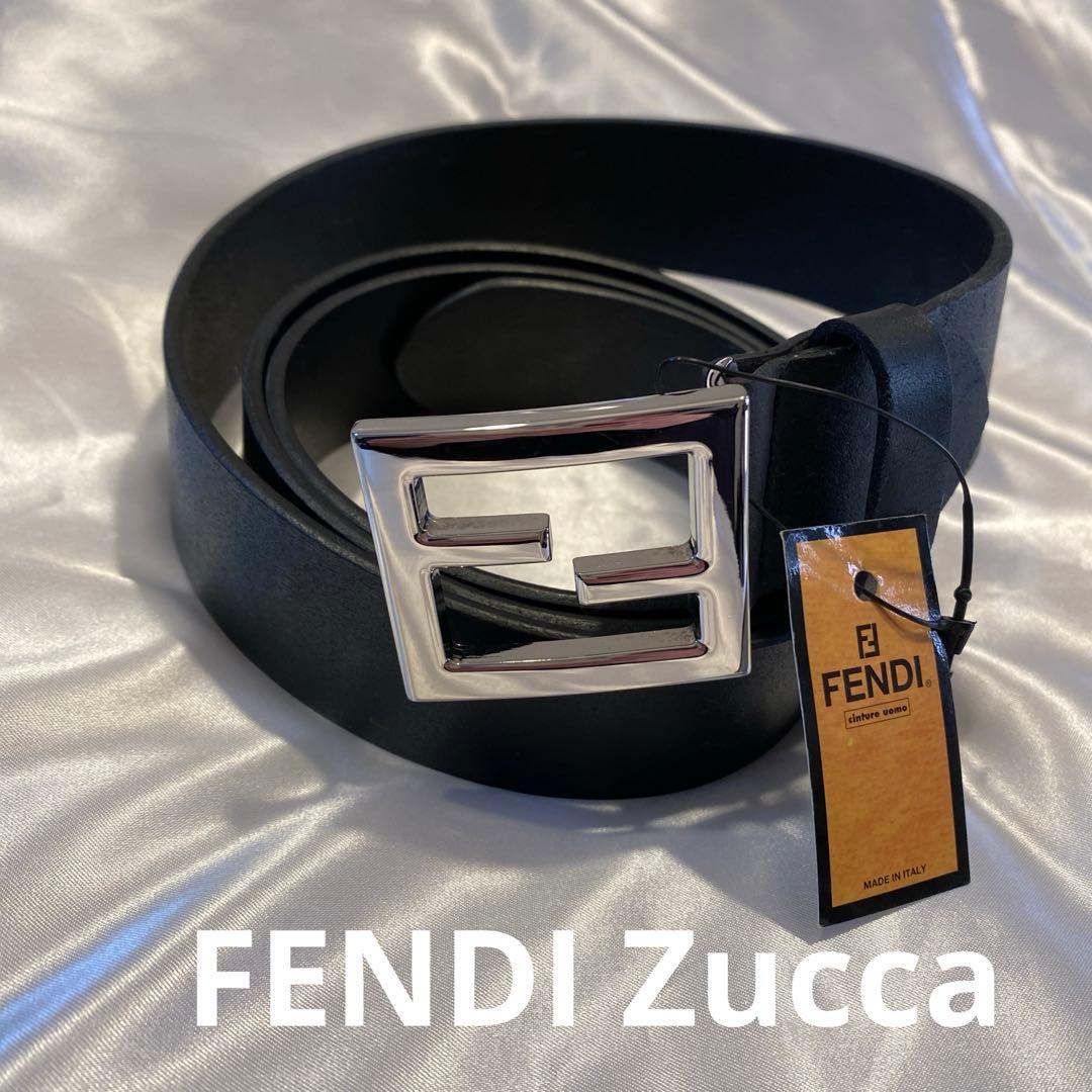 極美品FENDI イタリア製ブラックレザーロゴベルト　ズッカ柄　Zucca
