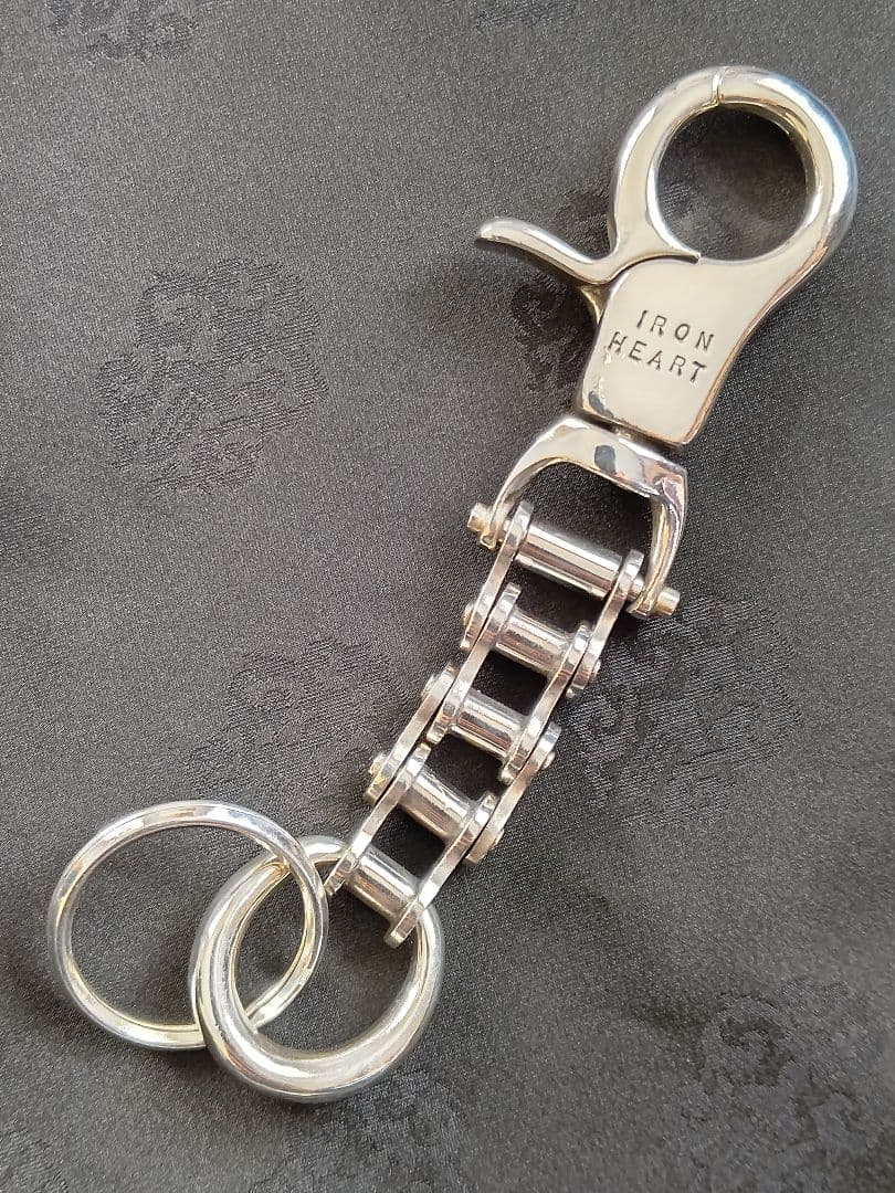IRON HEART　アイアンハート　シルバーキーホルダー