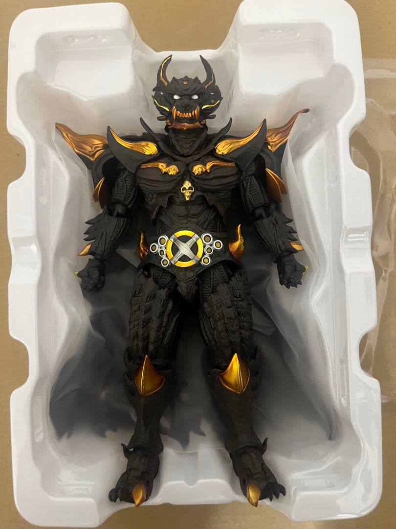 S.H.Figuarts 真骨彫製法　暗黒騎士　キバ　牙狼