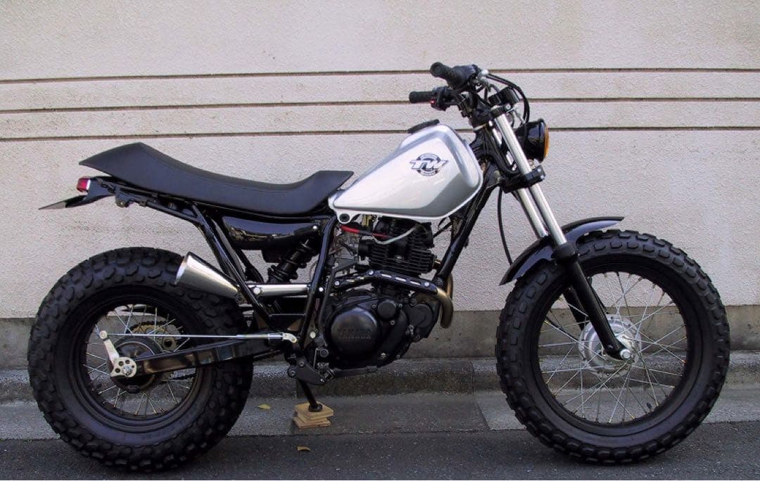 K&H TW200/225 ダブルシート トラッカー ボバー チョッパー 2%