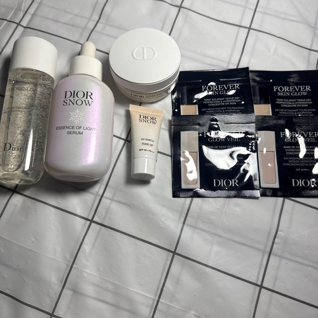 Dior スノーエッセンスホリデー まとめ売り