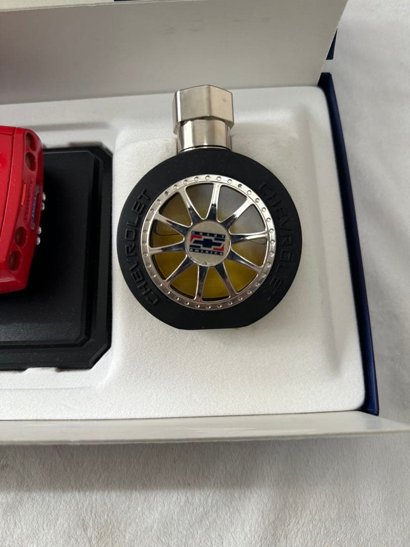 Chevrolet（シボレー）ミニカー＋フレグランスボトルセット