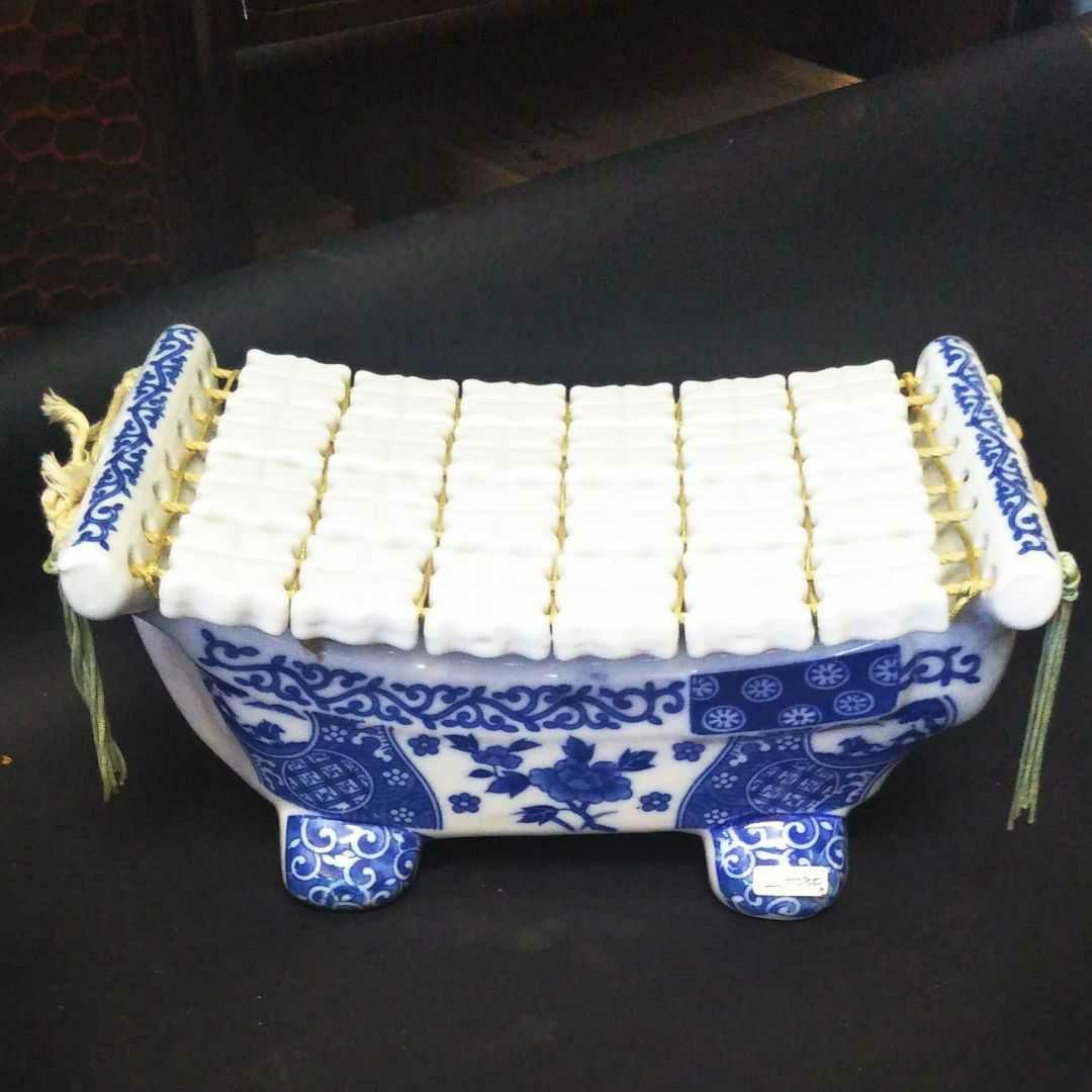 ※中国古美術/中国青花纏枝牡丹紋陶製枕/