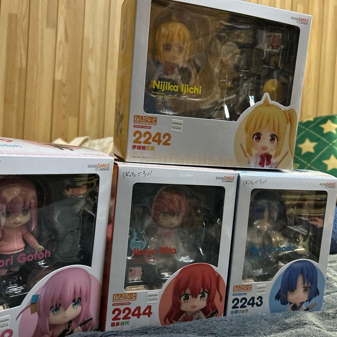 グッスマねんどろいど　結束バンドメンバー全員(ぼっちのみ一時開封済みです)