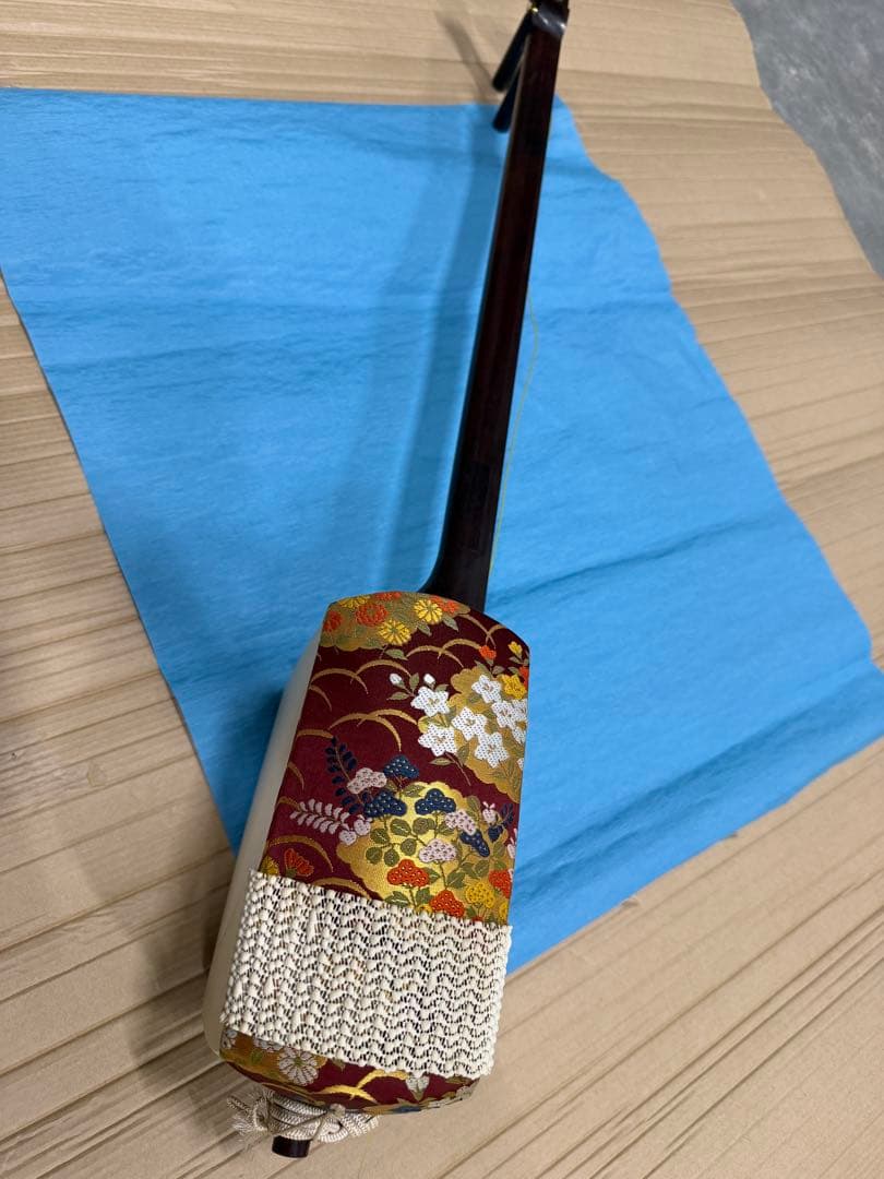 三味線 民謡三味線 8尺 中棹 8分8厘 本体 和楽器 皮破れあり