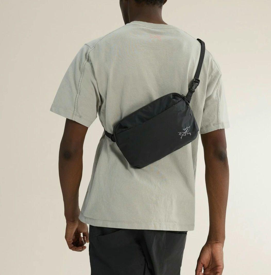 アークテリクス ヒリアド 6L クロスボディバッグ ブラック - メルカリ