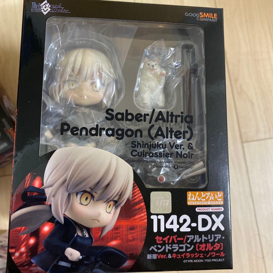 ねんどろいど セイバー〔オルタ〕新宿Ver.＆キュイラッシェ・ノワール