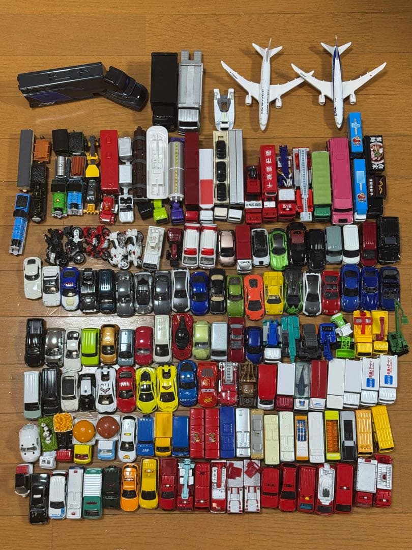 トミカ まとめ売り 150台 TOMICA