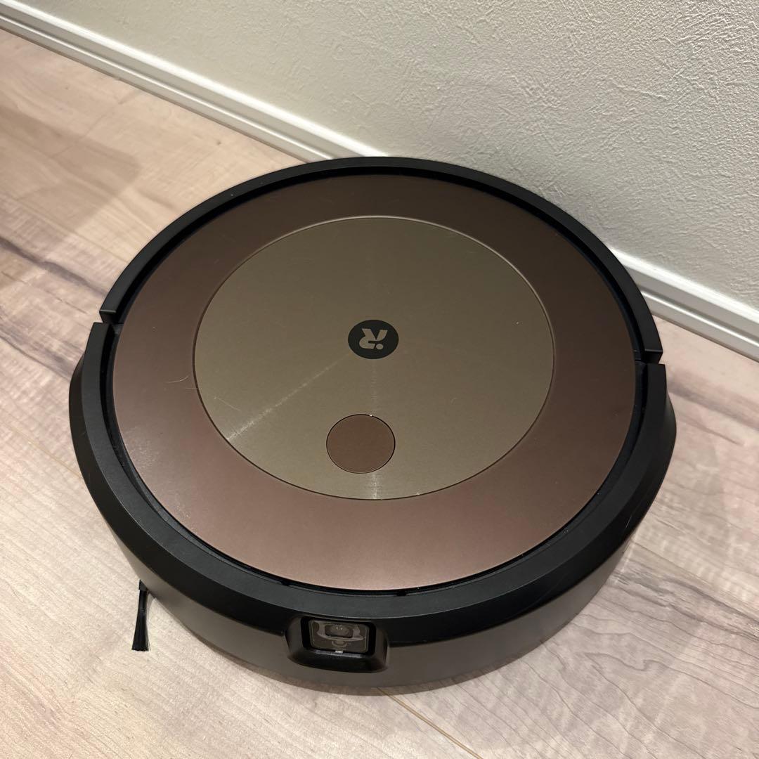 【値下げしました】【1回使用】ルンバj9＋ 限定ブラック/ゴールド