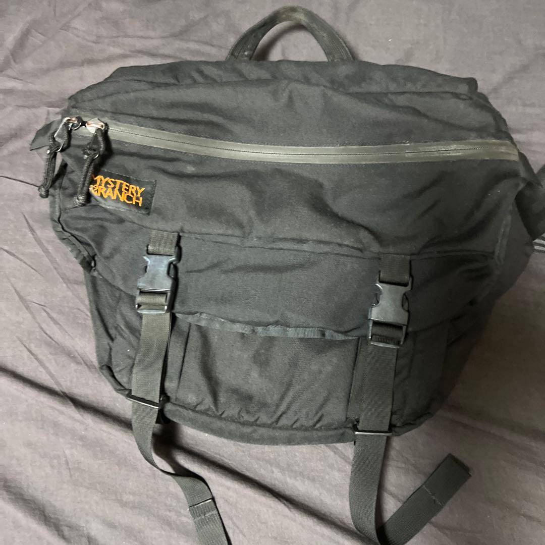 MYSTERY RANCH ブラックメッセンジャーバッグ
