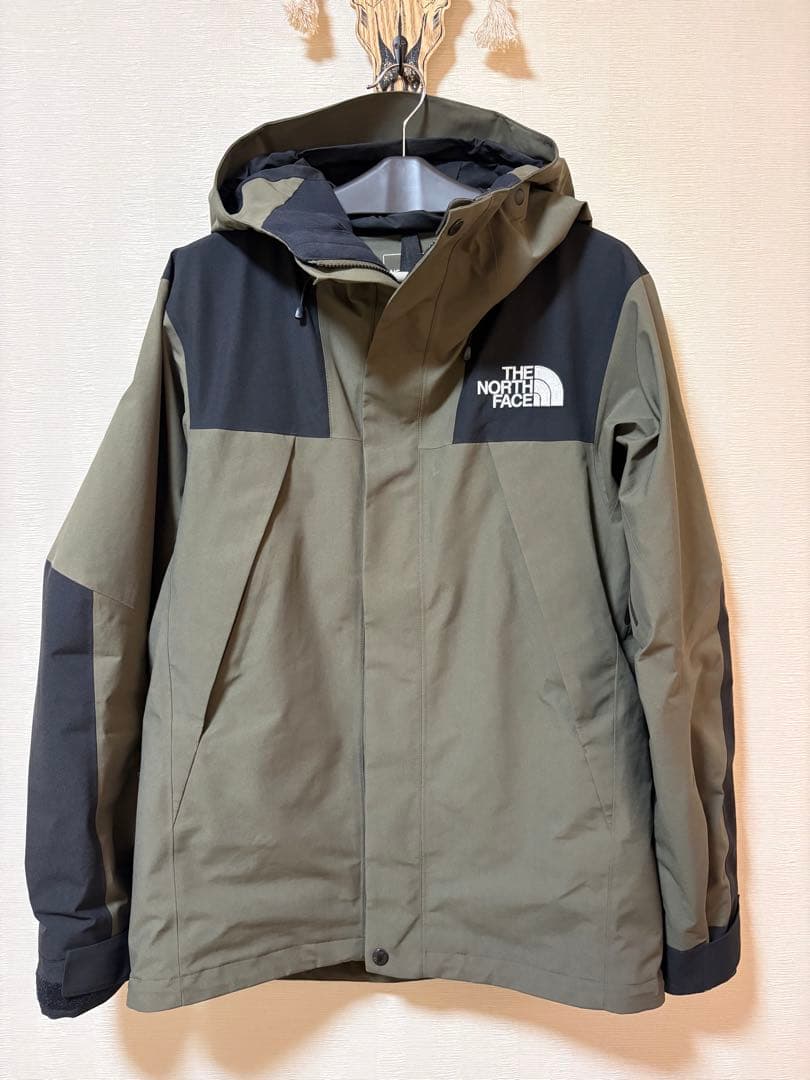 ままThe North FaceマウンテンジャケットМサイズNP61800
