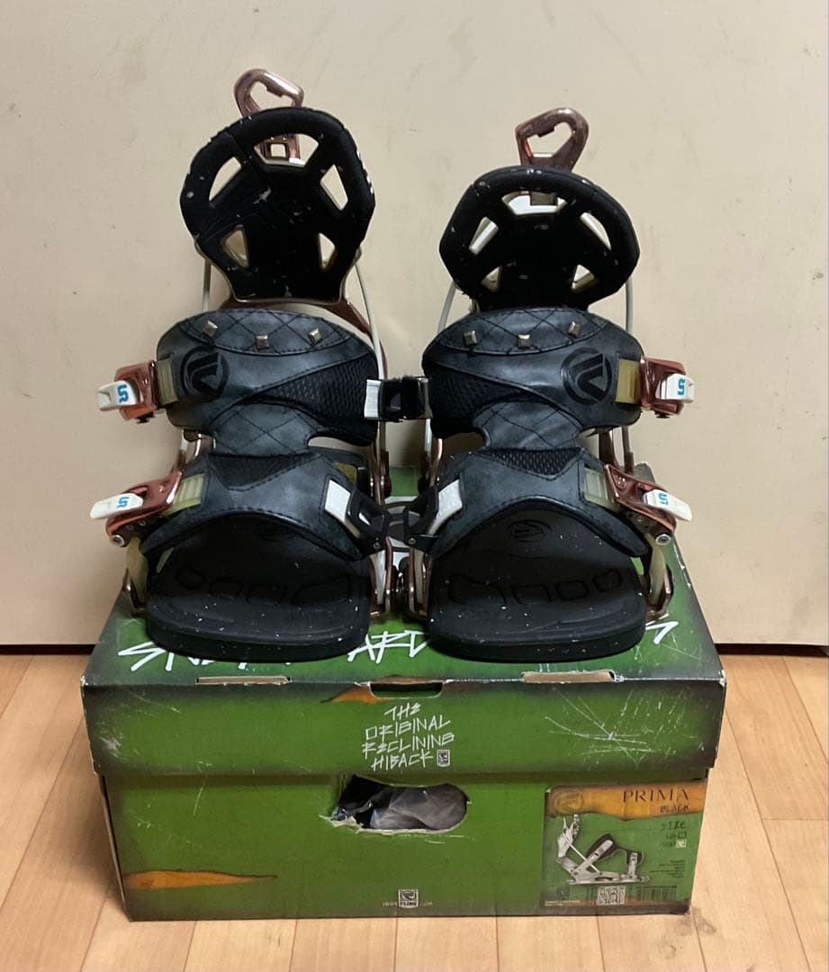 FLOW PRIMA ビンディング Mサイズ　ブラック/ピンクゴールド/ホワイト 楽天市場】FLOW（サイズ（スノーボードビンディング）M