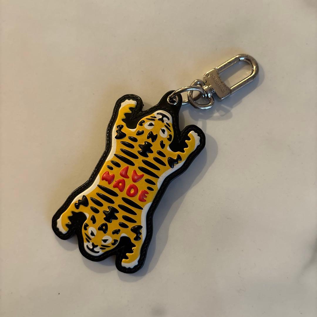 ルイ・ヴィトン 虎型キーホルダー　ルイヴィトン NIGO ポルトクレ　タイガー