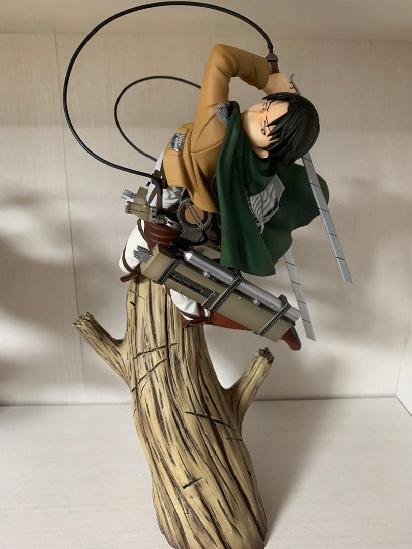 リヴァイ兵長 進撃の巨人 ARTFX フィギュア