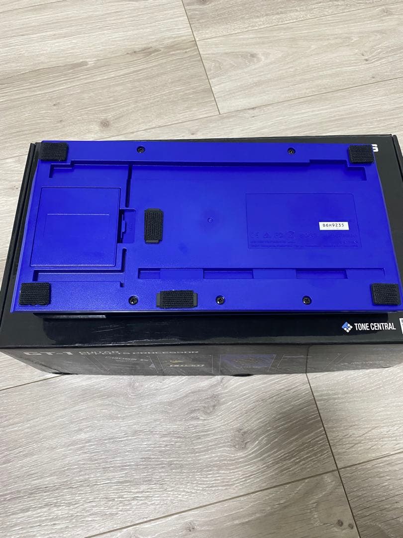 あむ様専用】BOSS GT-1、FS-7、ハードケースセット【美品】 - メルカリ