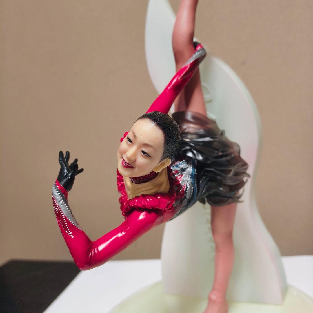 絶版品プレミアムバンダイ限定★超リアル浅田真央フィギュア全高34cm 絶版品プレミアムバンダイ限定☆超リアル浅田真央フィギュア全高34cm