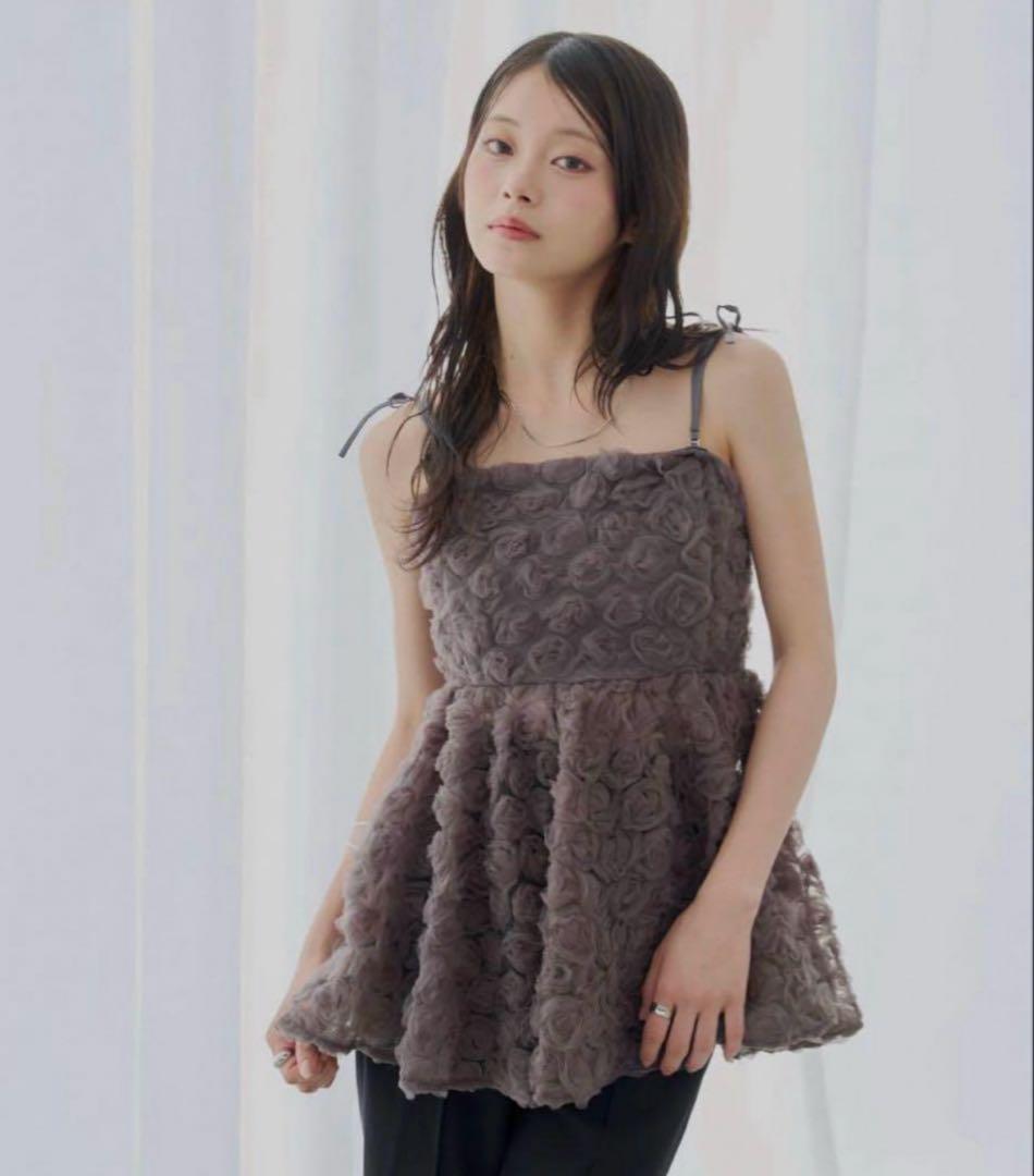 Chico ローズチュールペプラムブラウス チャコール