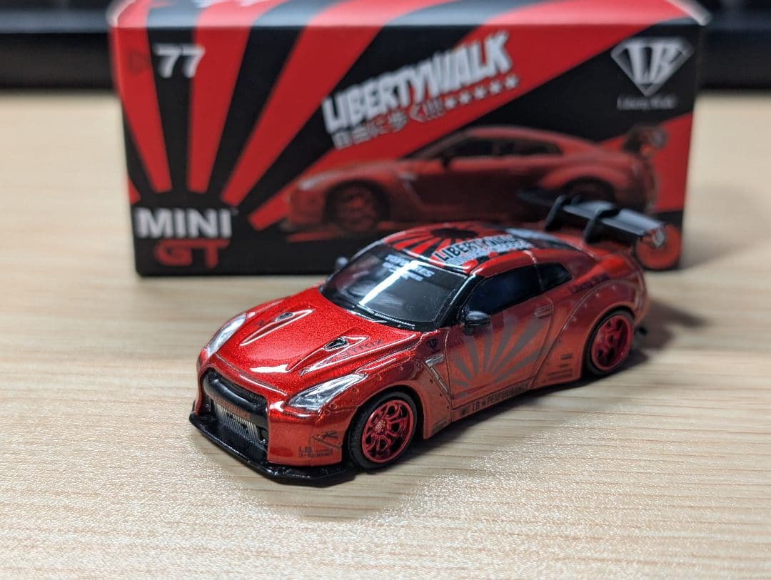 ミニカー MINI GT LBWK nissan gt-r candy red