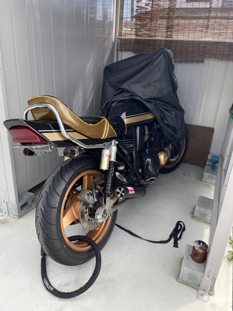 zrx400チョビ3段シート - メルカリ