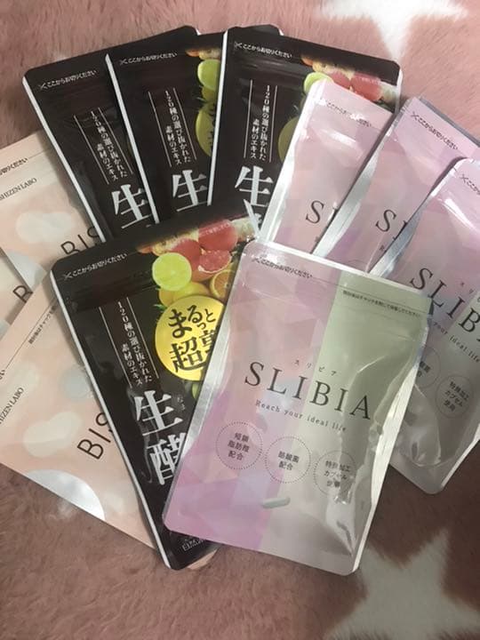 お値下げ‼️３種類・４袋ずつ‼️今ならメディキュットMサイズ付‼️