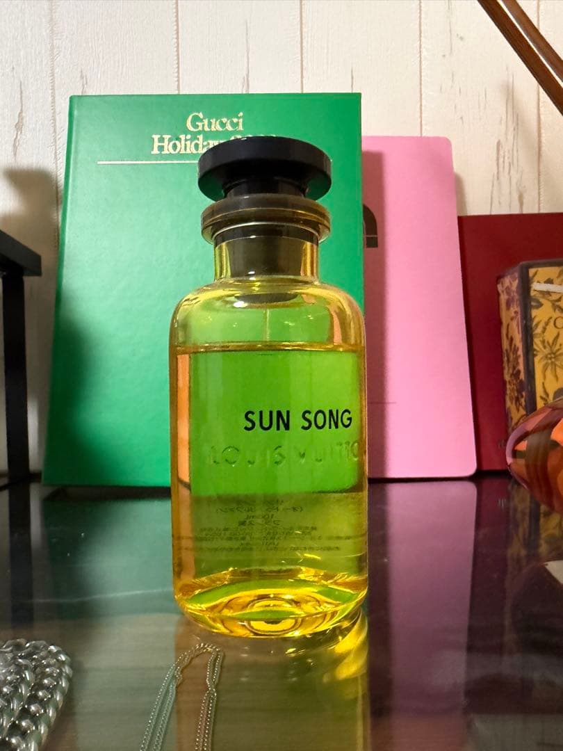ルイヴィトン　Louis vuitton sun song 香水