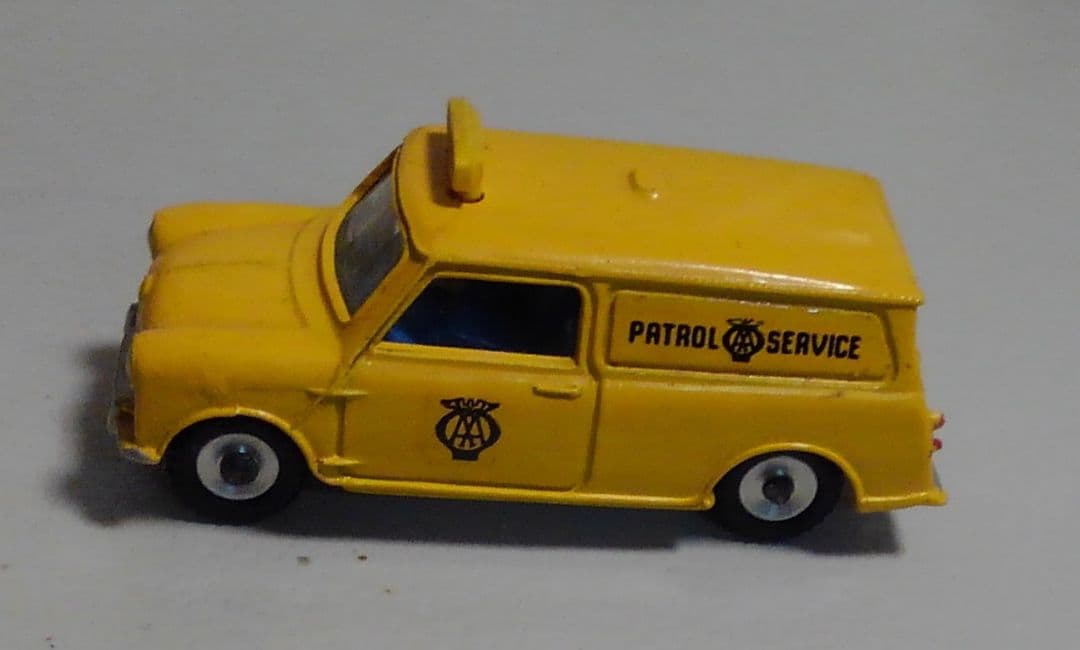 ・AAパトロールミニバンダイキャストミニカー