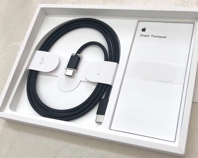 極上優良品｜最新｜USB-C｜ブラック｜Apple｜Magic Trackpad - メルカリ