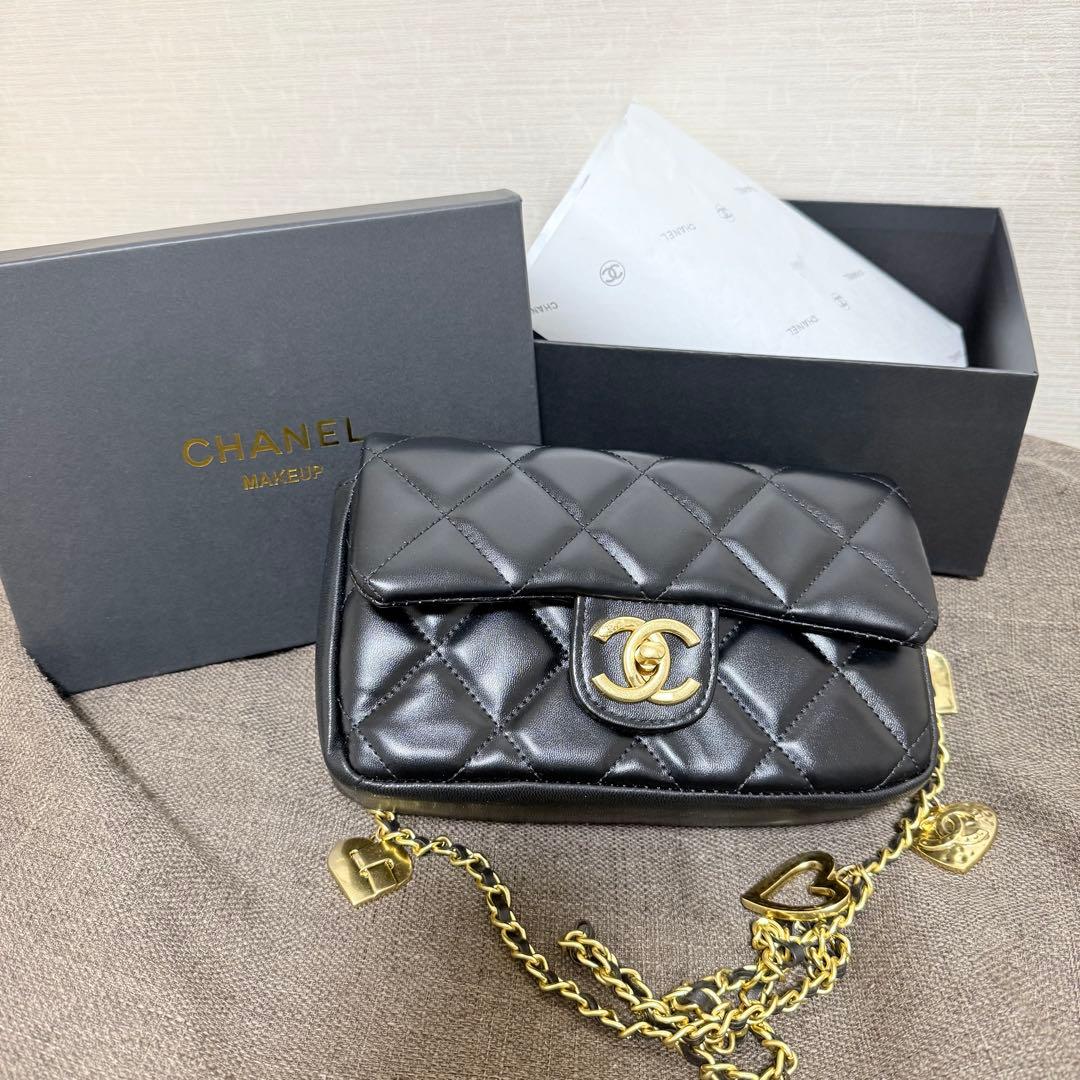 CHANEL MAKEUP キルティングショルダーバッグ ハート ノベルティ