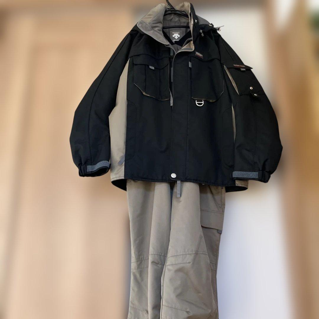 DESCENTEスノボー、スキーウェア　セットアップ　メンズM