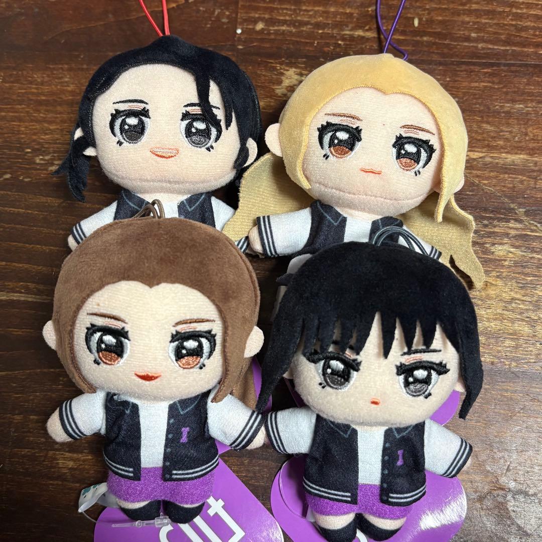 GiGO限定 IS:SUEぬいぐるみマスコット コンプリートセット - メルカリ