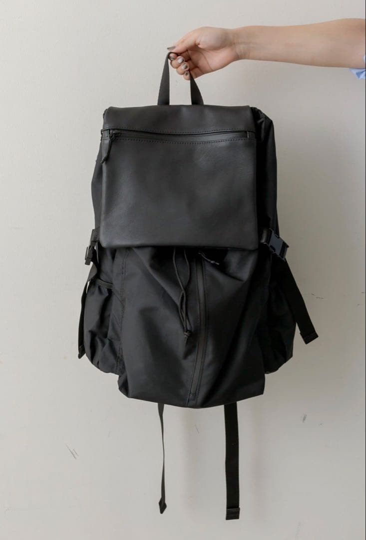 ear papillonner ブラック 多機能バックパック 大容量 ear PAPILLONNER（イア パピヨネ） デイバック リュック 「撥水