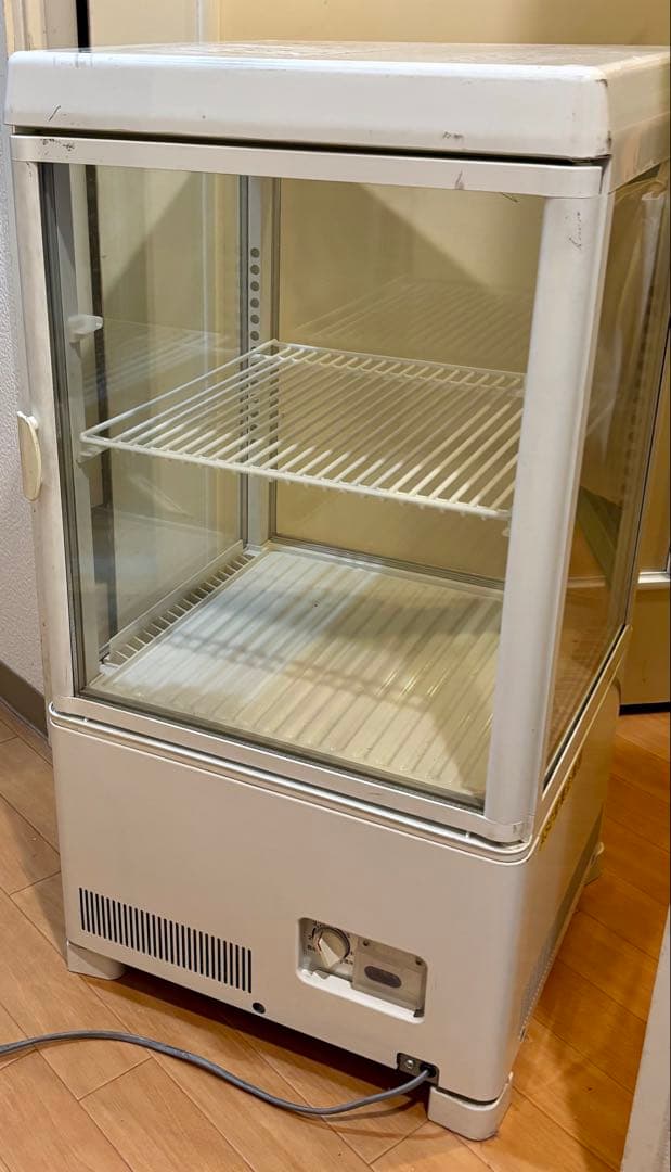 サンデン 卓上４面　冷蔵ショーケース ＡＧ－５４ＸＢ　ガラス扉　冷蔵庫 ホワイト サンデン 卓上4面冷蔵ショーケース AG－54XB－B - 無限堂東京店