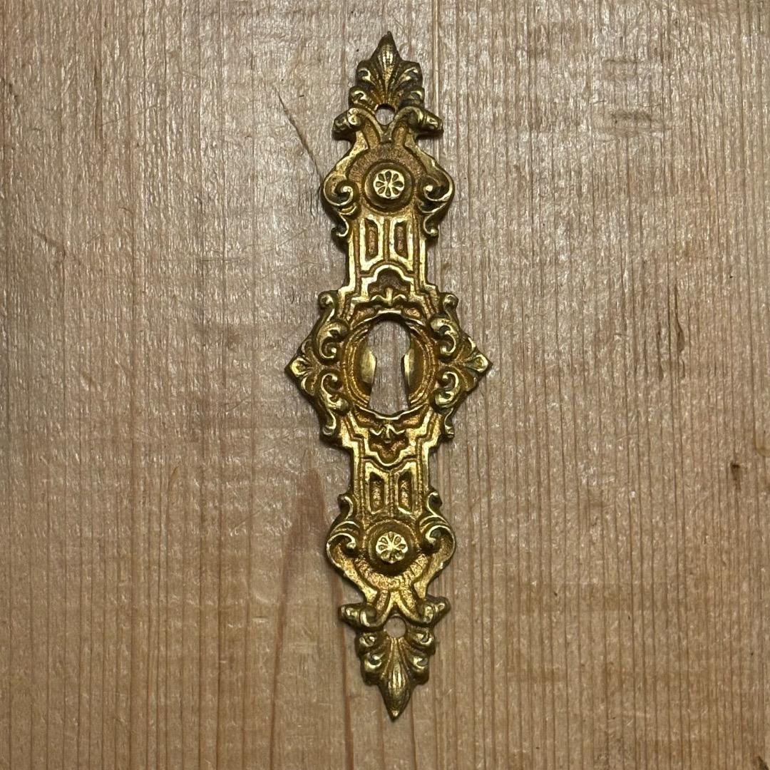 J-8】オルモル真鍮 鍵穴装飾プレート フランス アンティーク