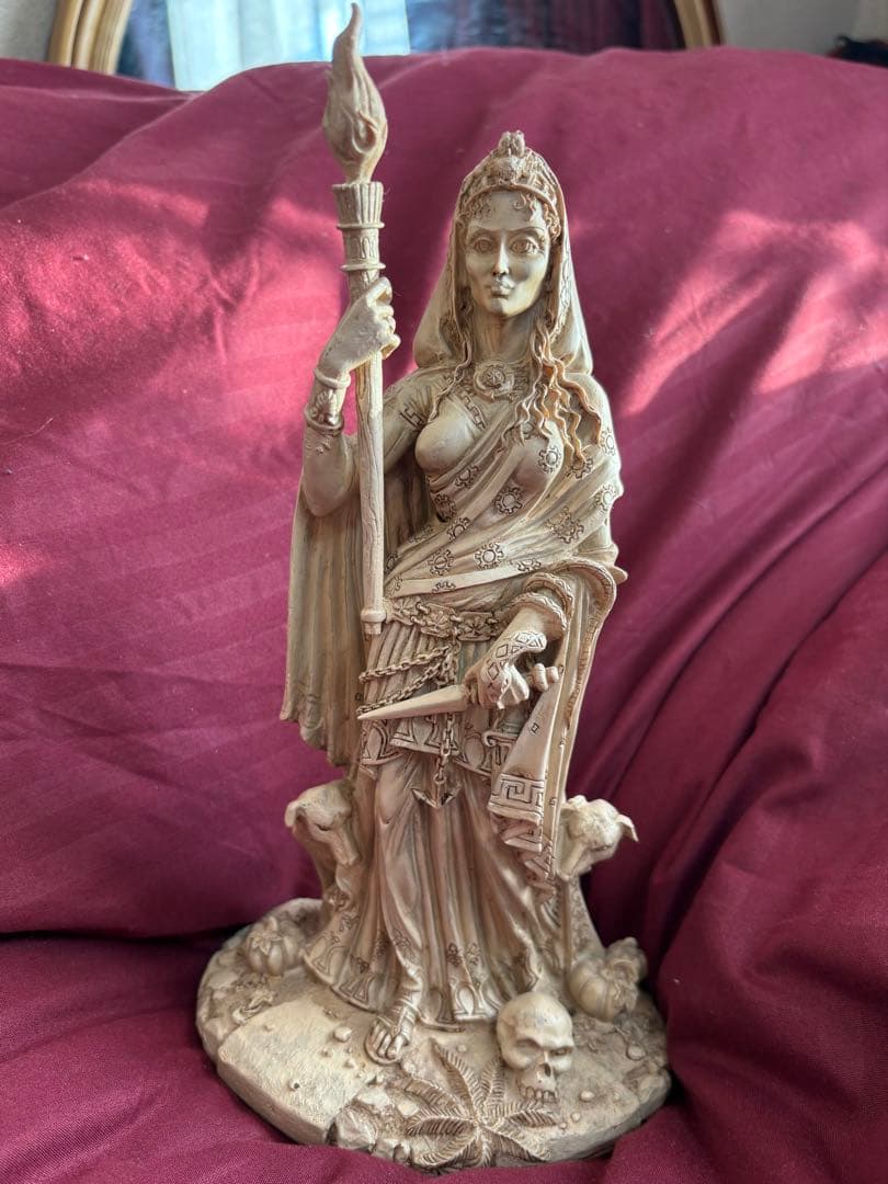 ヘカテ女神像 レジン製 約30cm