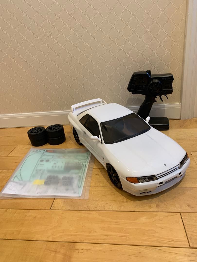 タミヤ　1/10ラジコン　TT-02 R32スカイラインGT-R