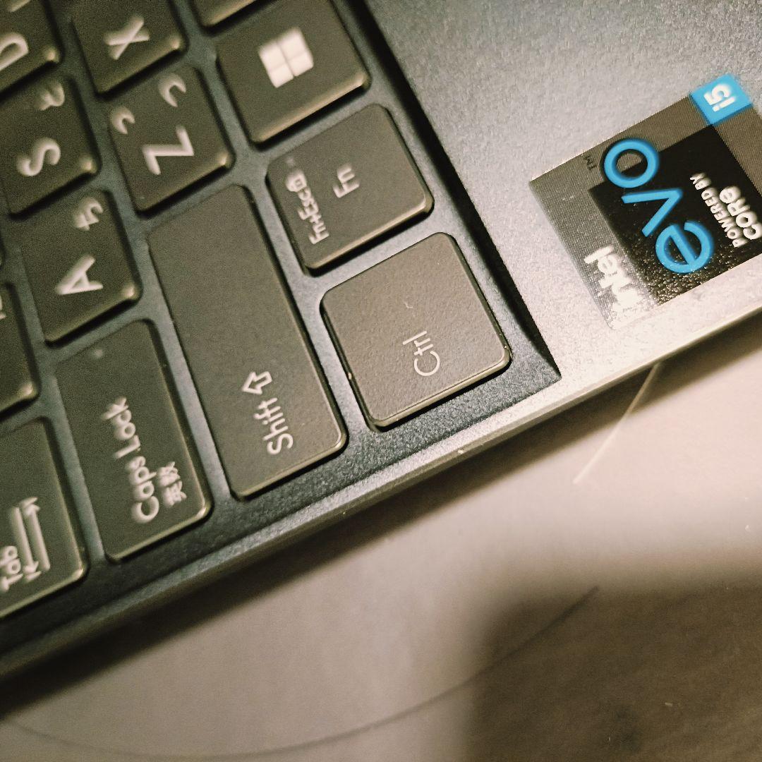 有機EL】ASUS ZenBook 13、 16GBメモリ、 ケース・箱付