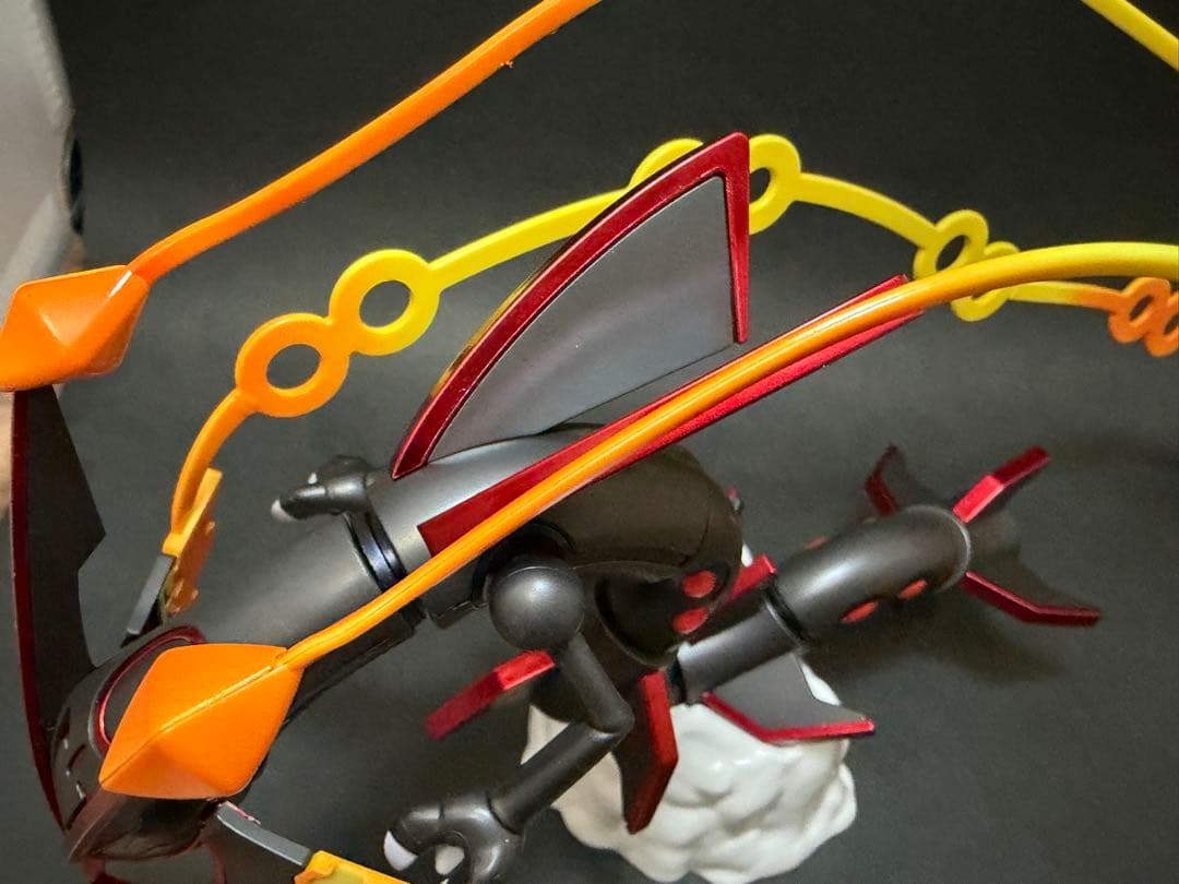 メガレックウザ 色違い 塗装完成品 ポケプラ - メルカリ