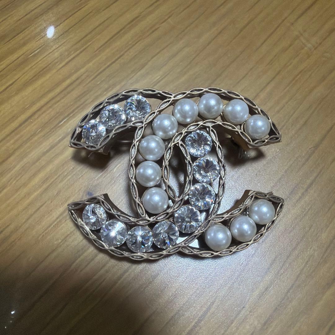 CHANEL CCロゴ ブローチ パール クリスタル