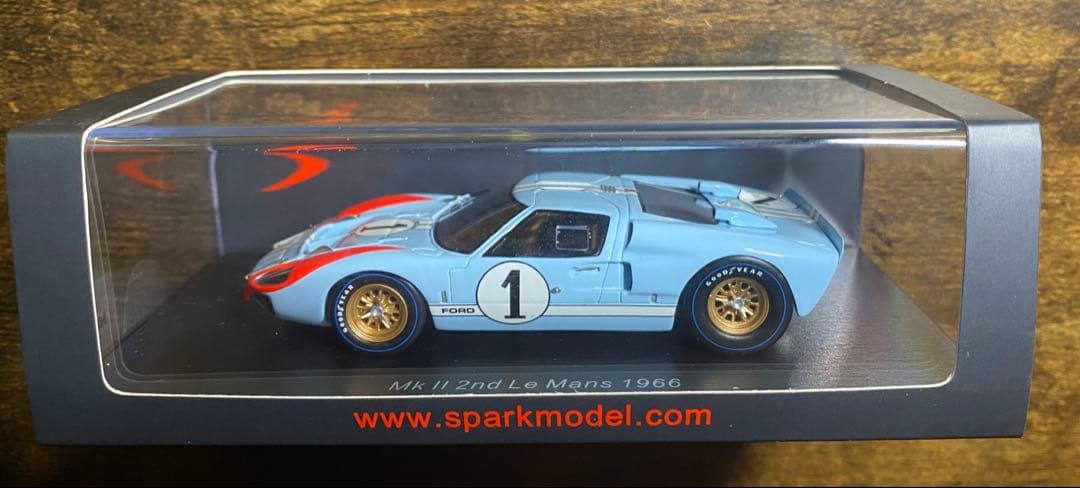 ミニカー Spark Ford GT40 #1 Le Mans 1966 1/43 スパーク 1/43 フォード GT40 #19 3位 12H セブリング 1966 S.Scott/P