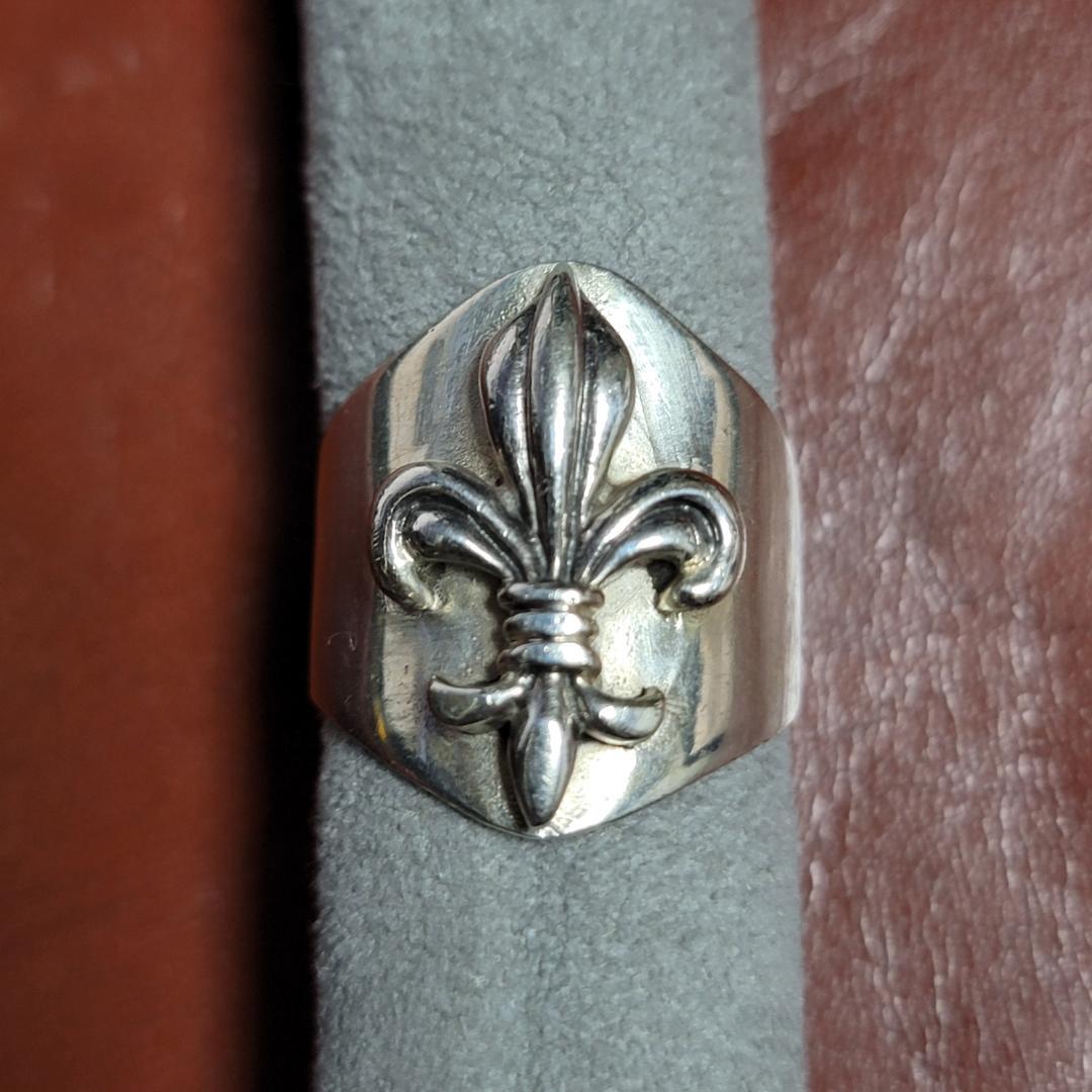 銀の指輪 ビンテージ品 シルバー925 フルールドリス シルバーリング