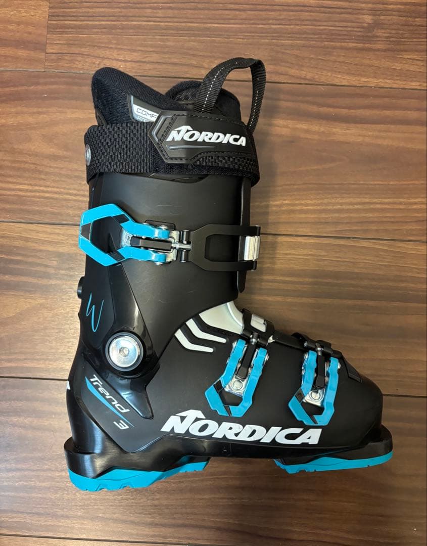 NORDICA レディース　スキーブーツ 23.5cm