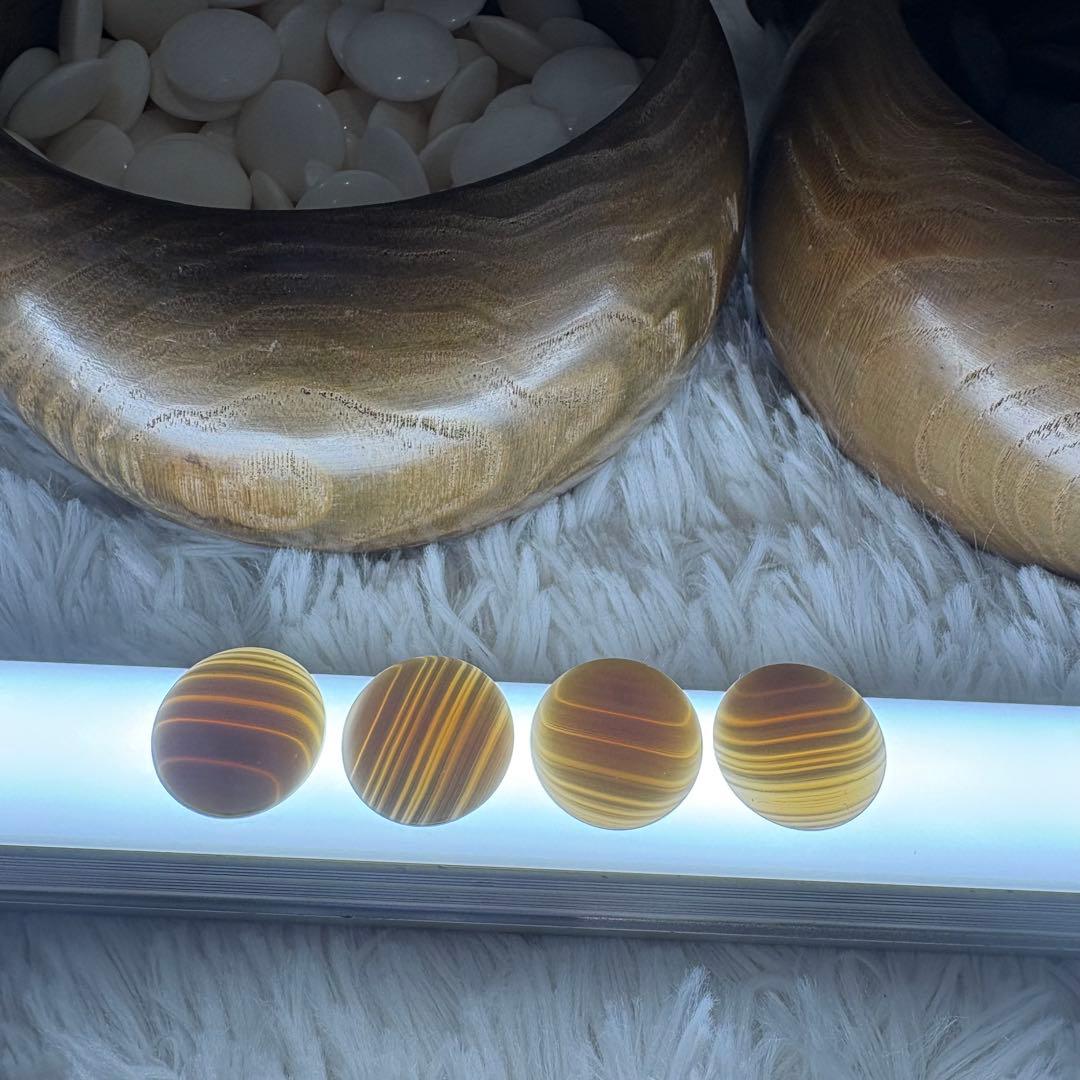 極美品 日向特産 28号 碁石セット 本蛤碁石 本那智黒 囲碁 碁笥 - メルカリ