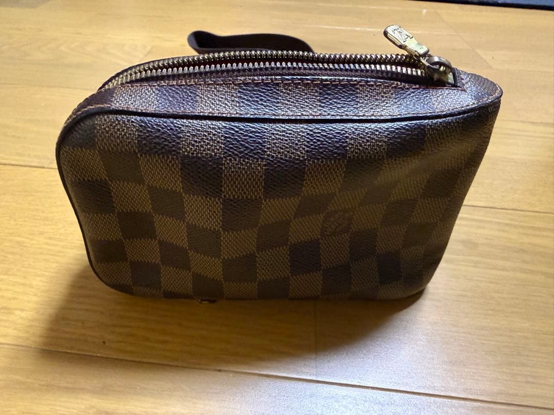 LOUIS VUITTON ダミエ ボディバッグ