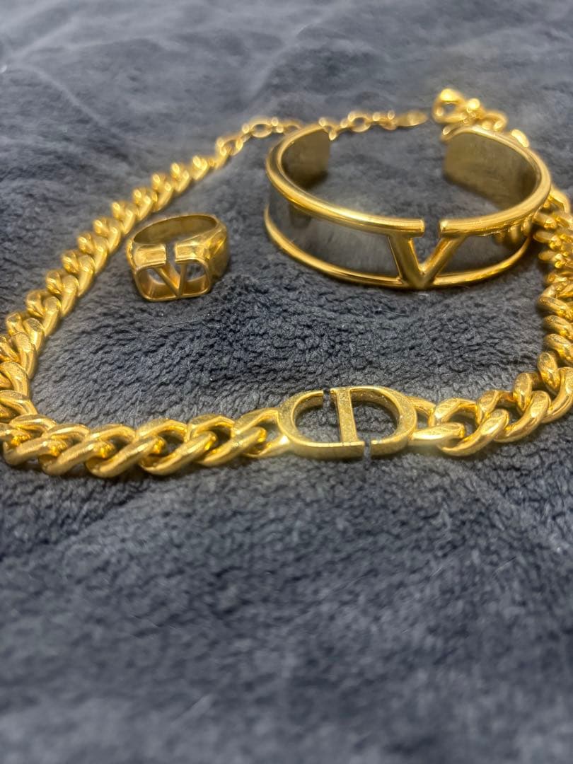 DIOR ゴールドネックレス　ヴァレンティノ　バングル　指輪セット