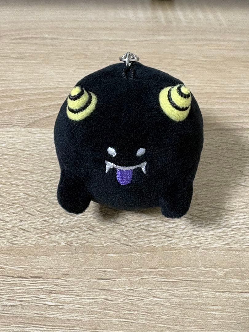 廃盤】THE ORAL CIGARETTES おるたんキーホルダー 黒 - メルカリ